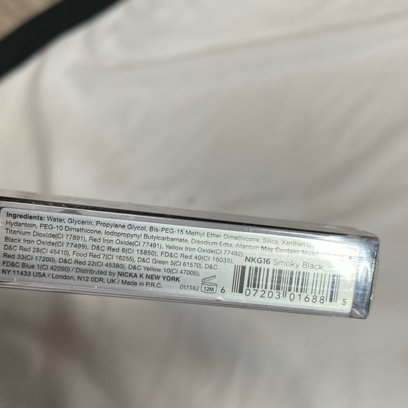 Aqua Lip Shine | Lipgloss - NICKA K NEW YORK Brand Color Smoky Black - Picture 4 of 5